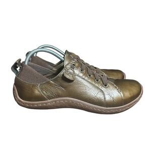 Born Althea bronze Leather Sneakers  Sz 9 comfortable casual Whiskey Metallic